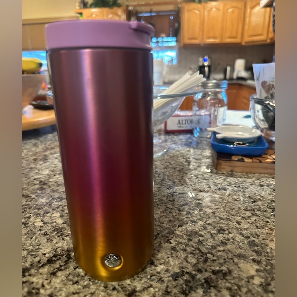 LIKE NEW STARBUCKS Ombre Stainless Coffee Tumbler Mug. 12 oz.